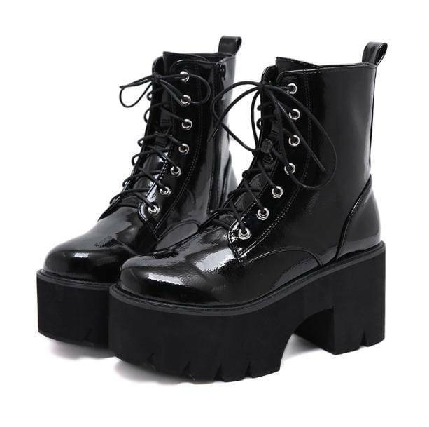 Chunky Platform Boots for Y2K Fashion: Grunge & Coquette Aesthetic