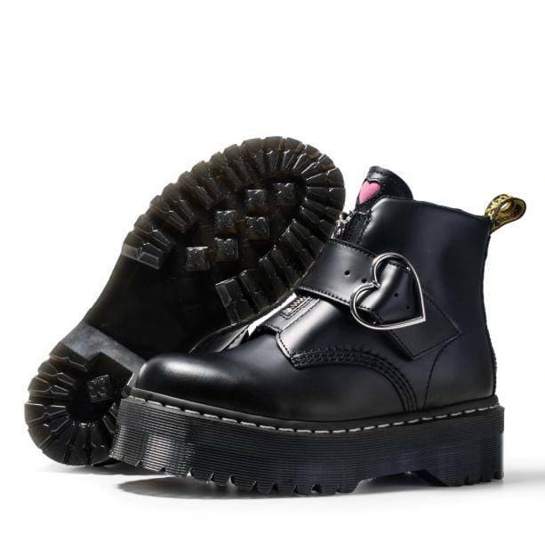 Heart Buckle Boots: Y2K Fashion Essential for Coquette & Grunge Aesthetics