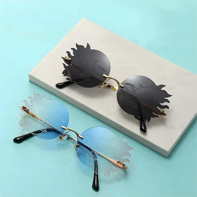 Indie Y2K Sun & Moon Sunglasses - Cute Aesthetic Accessory for Y2K Fashion