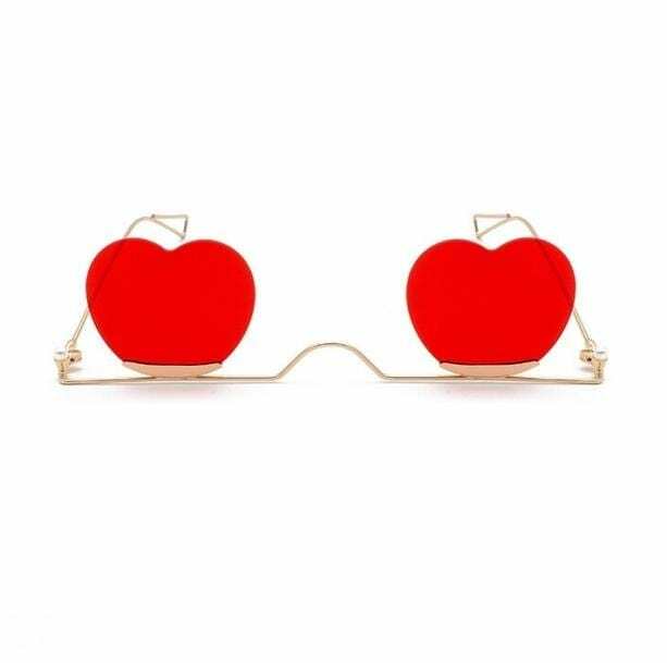 Retro Heart Sunglasses - Y2K Fashion Accessory for Coquette & Grunge Aesthetic