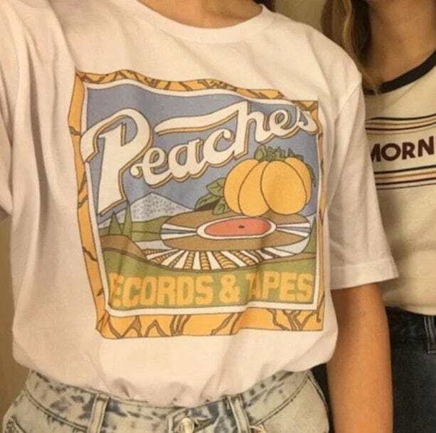 Retro Peaches Y2K T-Shirt - Cute Tops for Coquette & Grunge Aesthetic