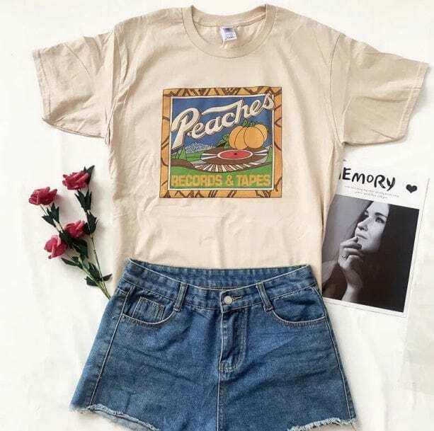 Retro Peaches Y2K T-Shirt - Cute Tops for Coquette & Grunge Aesthetic