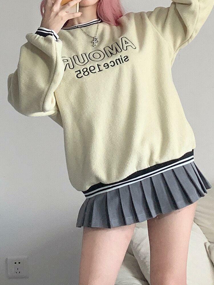 Soft Girl Amour Y2K Sweatshirt - Cute Tops for Coquette & Grunge Aesthetic