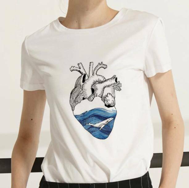 Y2K Aesthetic Heart T-Shirt: Cute Tops for Coquette & Grunge Styles