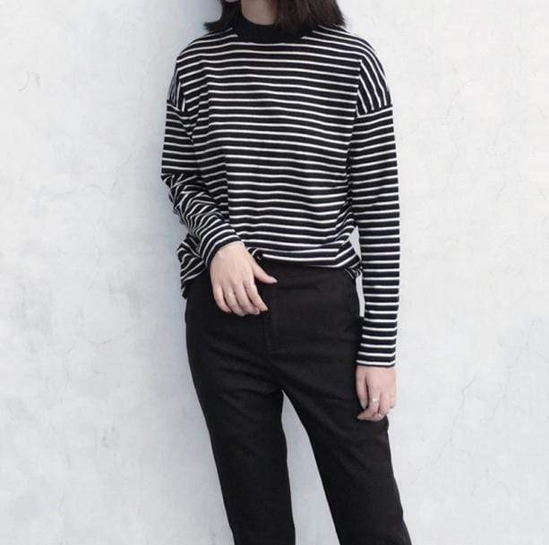 Y2K Black & White Stripe Jumper - Grunge Aesthetic Cute Top