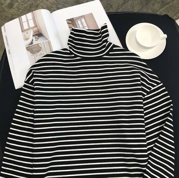 Y2K Fashion Black & White Turtleneck - Grunge Aesthetic Cute Top