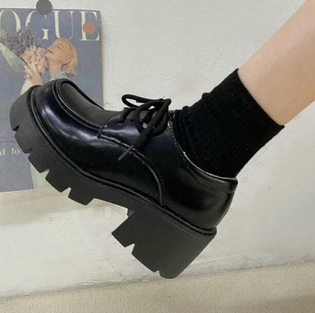 Y2K Fashion College Uniform Shoes: Cute Tops & Grunge Aesthetic Style