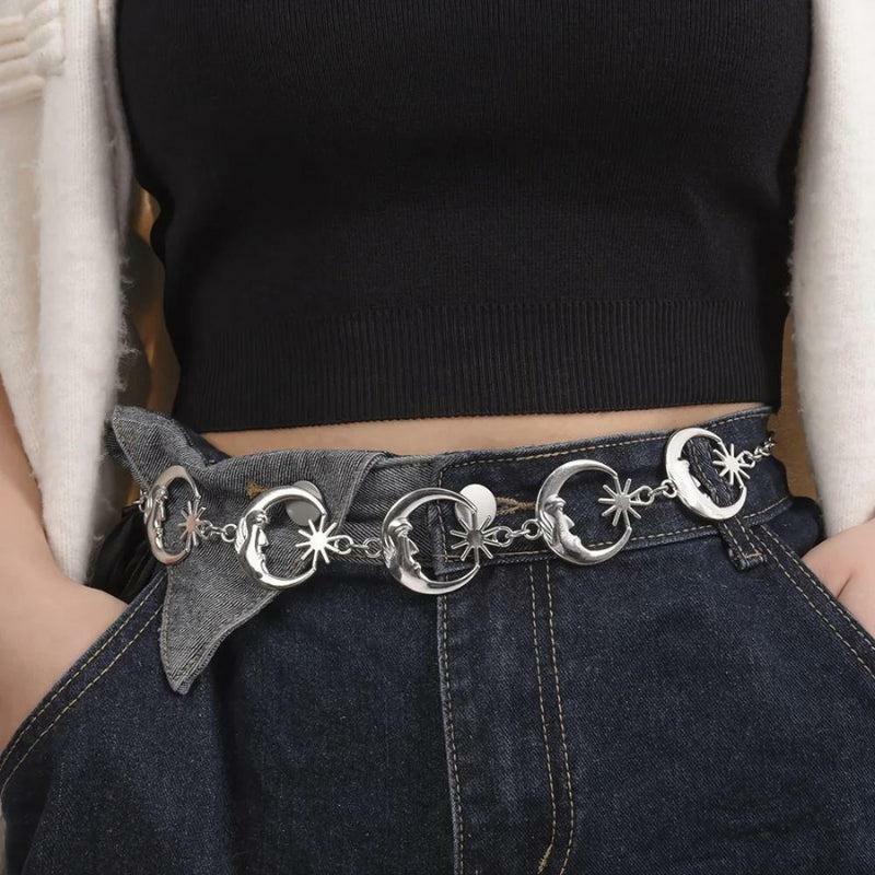 Y2K Fashion Moon Belly Chain: Cute Accessory for Coquette & Grunge Aesthetic