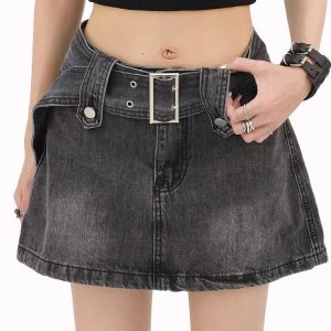 Y2K Grunge Buttoned Belt Loop Mini Skirt - Cute Aesthetic Outfit