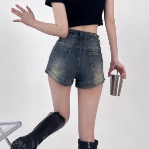 Y2K Grunge Denim Shorts: Cute Tops & Aesthetic Outfits for Every Style