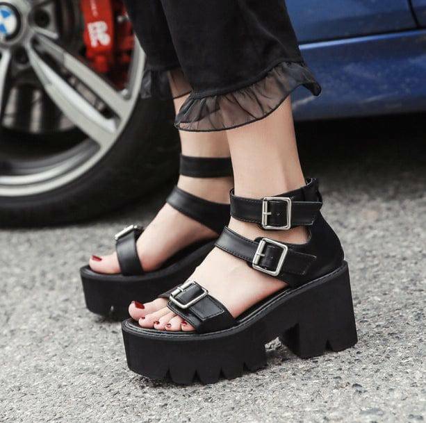 Y2K Grunge Style Sandals for Aesthetic Outfits & Cute Tops