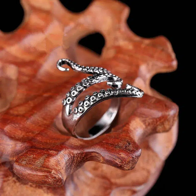 Y2K Octopus Ring: Cute Accessory for Coquette & Grunge Aesthetic