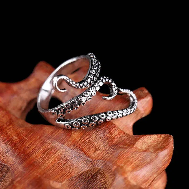 Y2K Octopus Ring: Cute Accessory for Coquette & Grunge Aesthetic