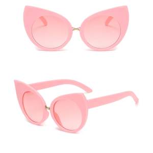 Y2K Oversized Kitty Sunglasses for Coquette & Grunge Aesthetic Looks